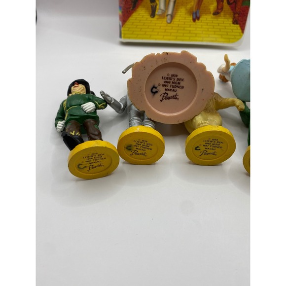 Vintage Wizard of Oz VHS Tape Figurine Set Dorothy Tin Man Scarecrow & More - Picture 8 of 13